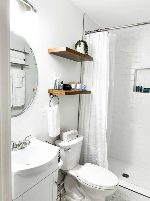 Vineyard Cottage-Pet Friendly & Walk To Oaklawn! Hot Springs Bagian luar foto